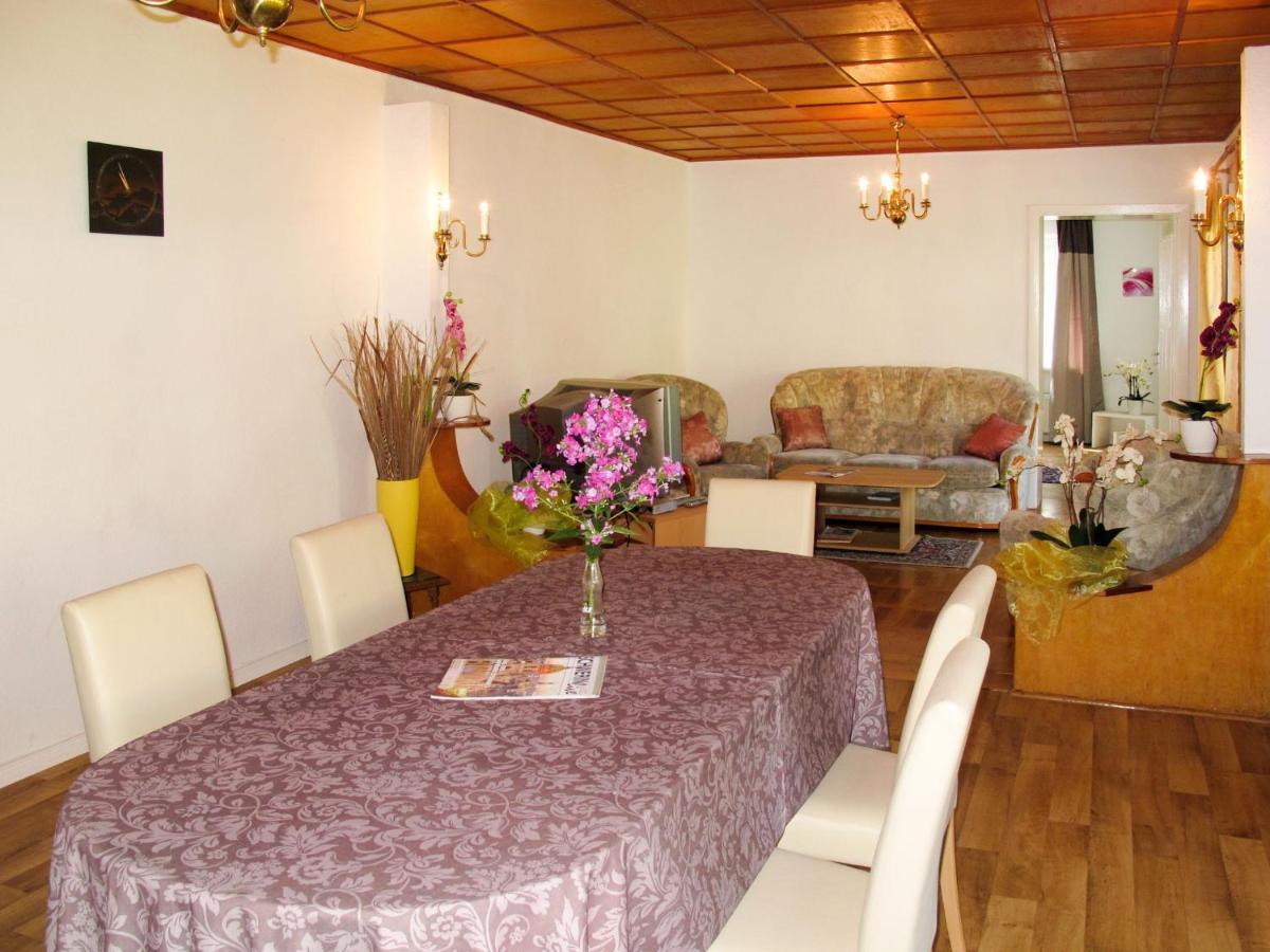 Holiday Home Alexorella Godern Esterno foto
